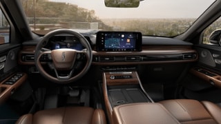 2025 Lincoln Lincoln Aviator Internal Image 2
